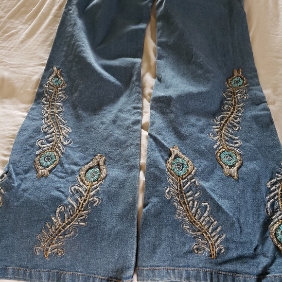 Jeans - Picture 4 of 5